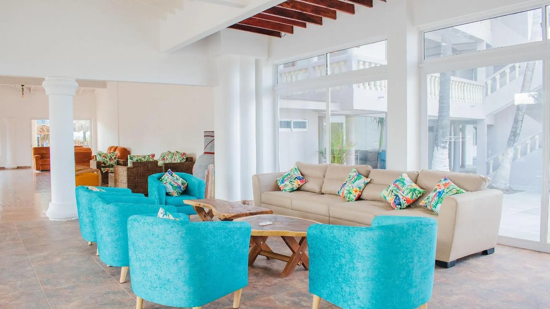 Playa Palmeras Beach Resort Cartagena Hotel