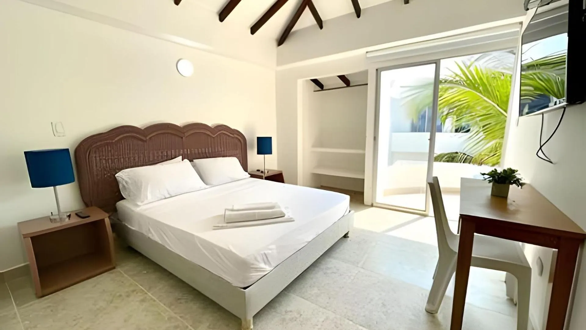 Playa Palmeras Beach Resort Cartagena Hotel