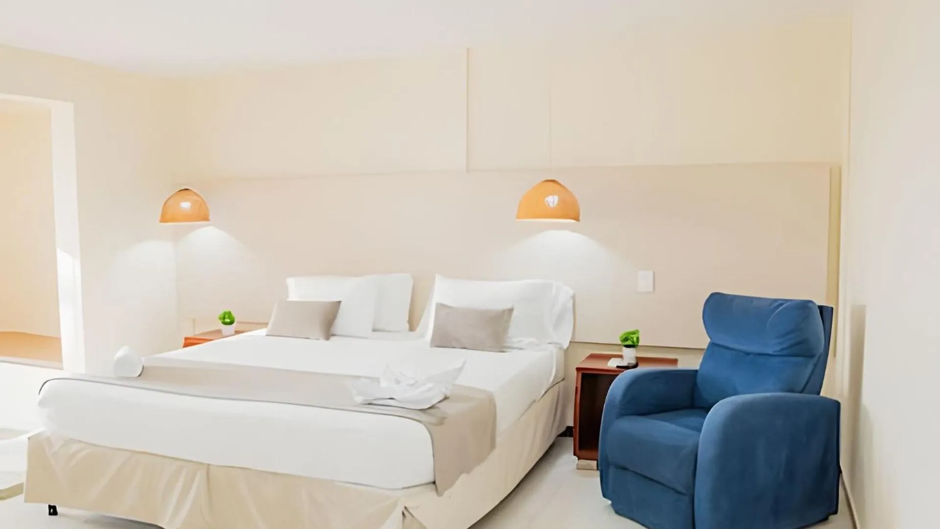 Playa Palmeras Beach Resort Cartagena 3*,