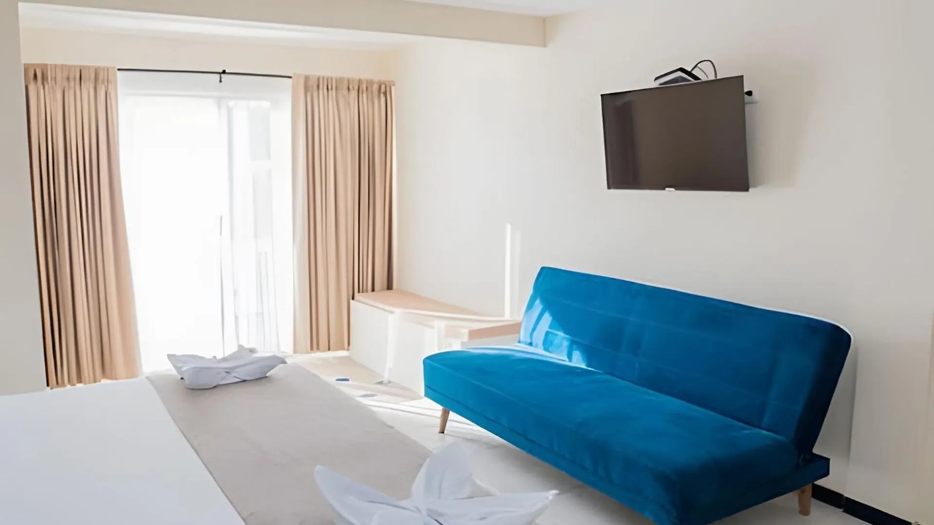 Playa Palmeras Beach Resort Cartagena 3*,
