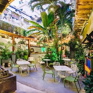 Hostal Be Lounge